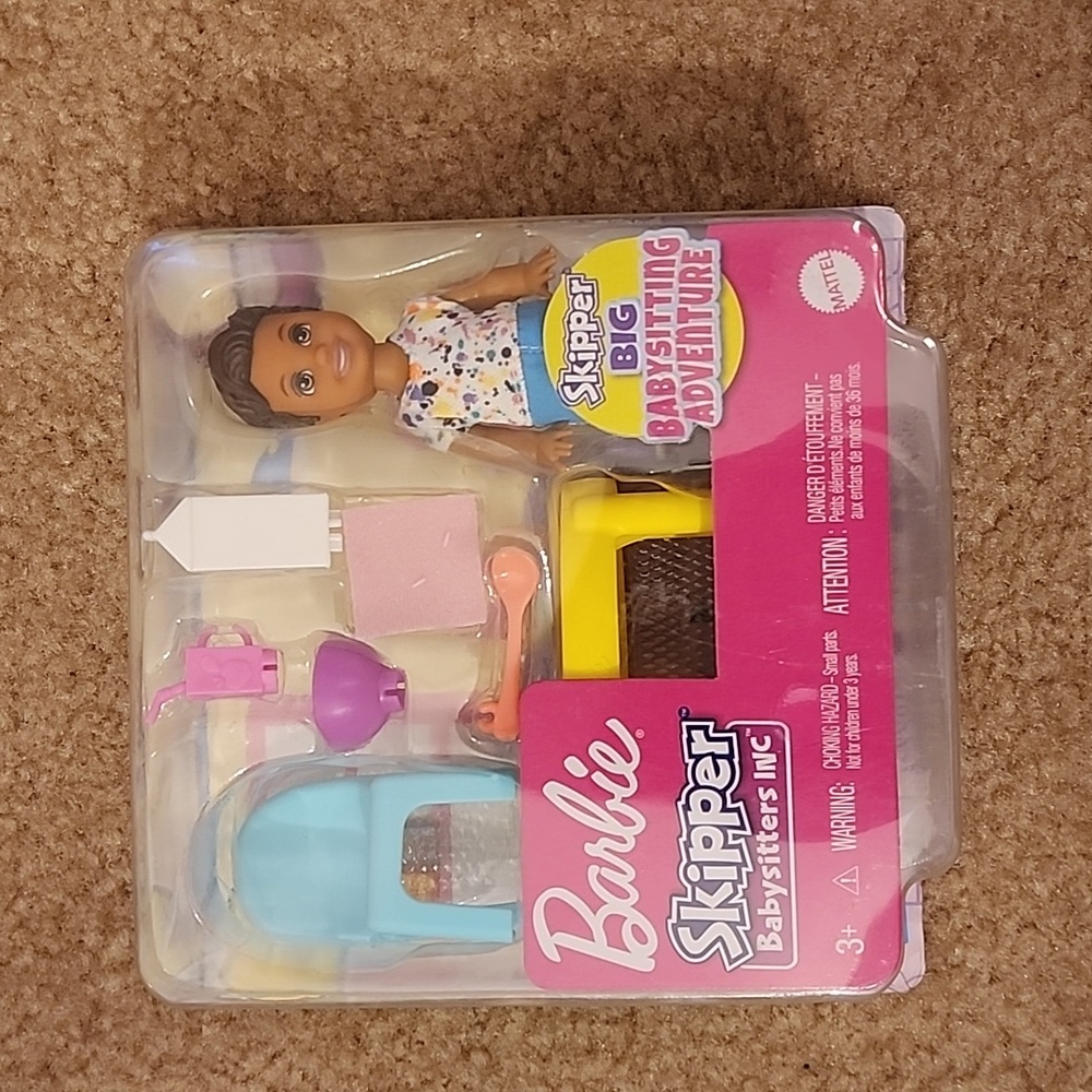 NIB Barbie Skipper Babysitters Feeding-time Doll, Table, Chairs & Accessories